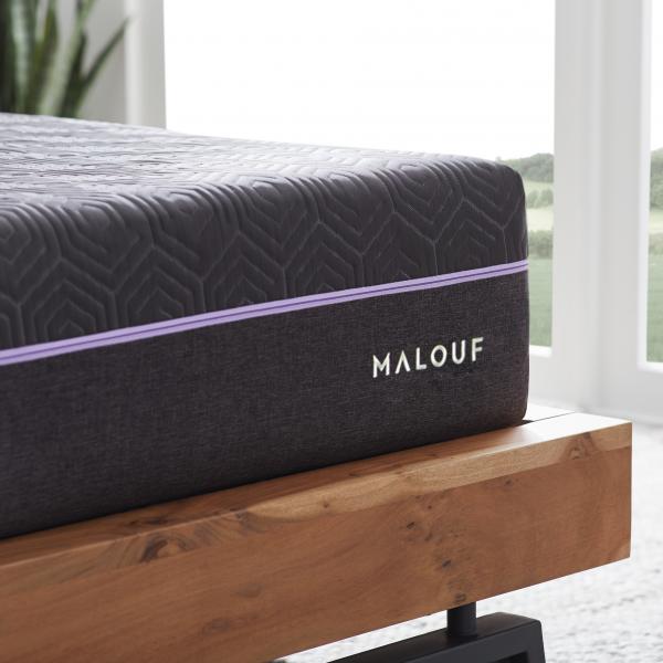Peak 14" ActivAir™ Hybrid Mattress + HyperChill™ Cover