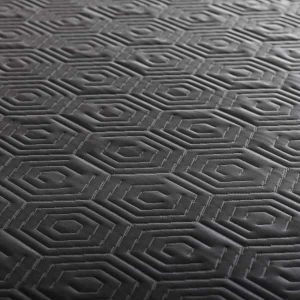 Peak 14" ActivAir™ Hybrid Mattress + HyperChill™ Cover