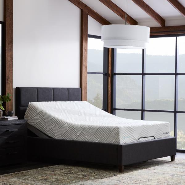 Embark 14" CoolSync™ Mattress