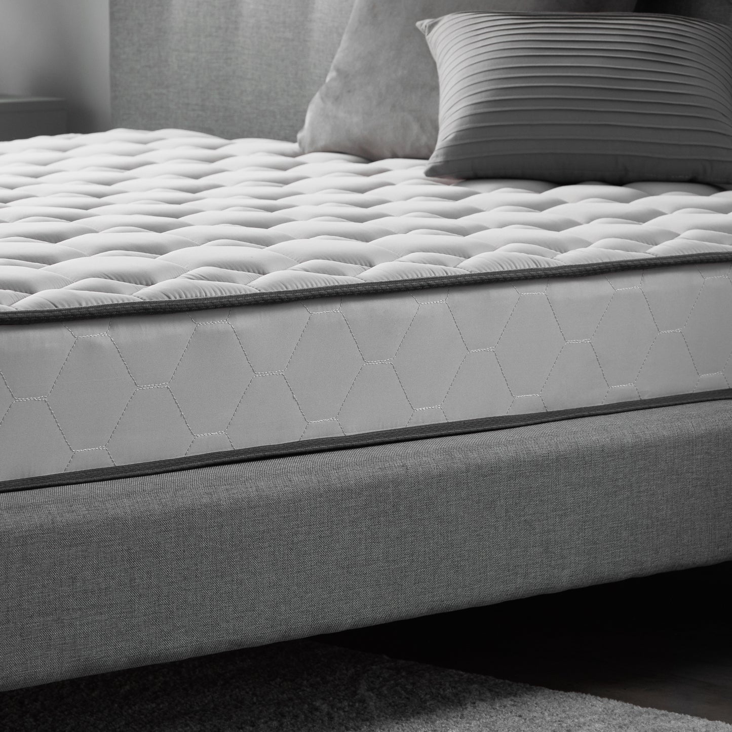 7" Innerspring Hybrid Mattress