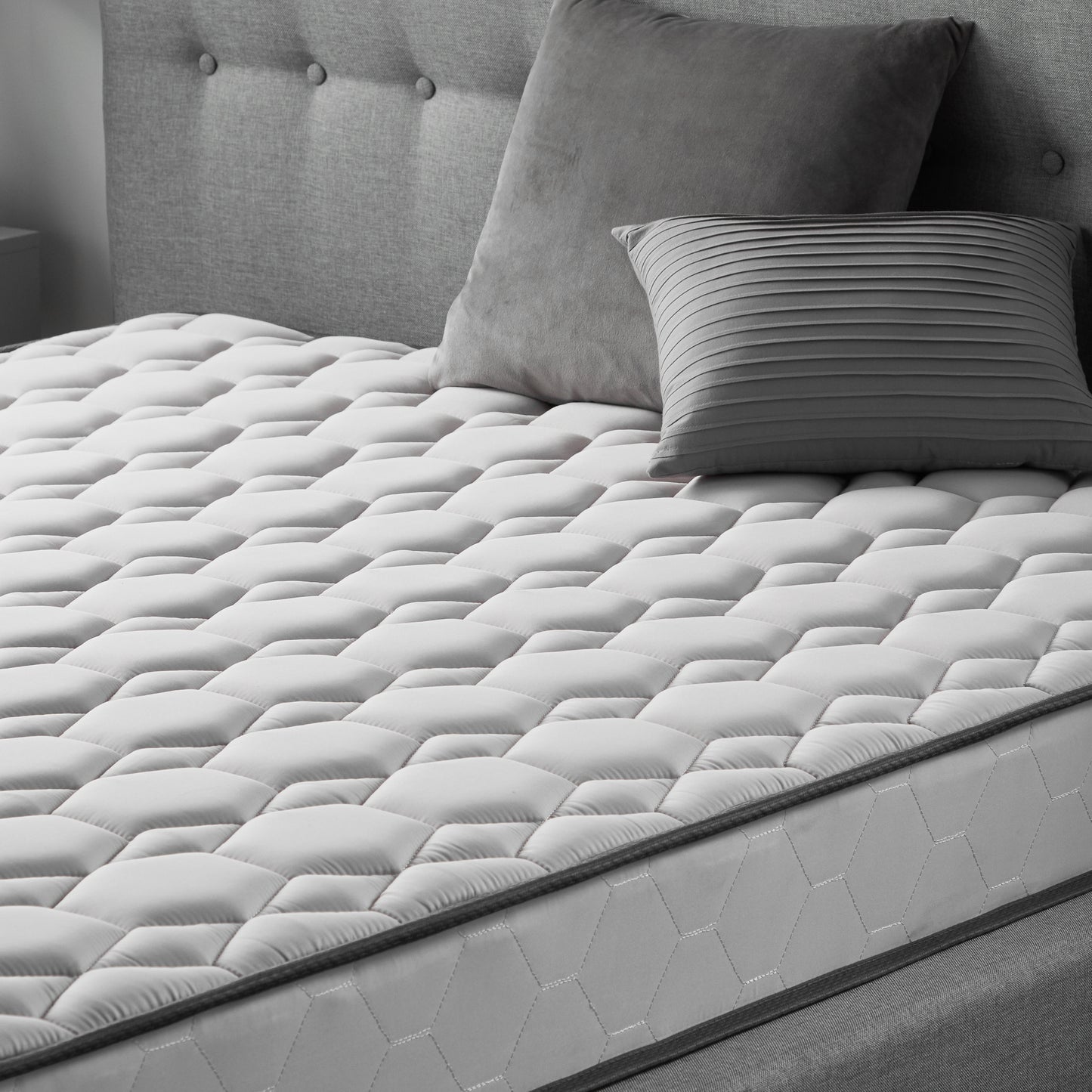 7" Innerspring Hybrid Mattress